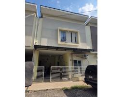 Dijual Rumah Kost Dekat Kampus Tipe 84 Legalitas SHM 2 Lantai - Malang 