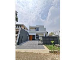 Dijual Rumah Mewah, LT. 200m2, LB. 250m2, SHM, 5 menit ke Lembang Parompong, Setiabudi - Bandung