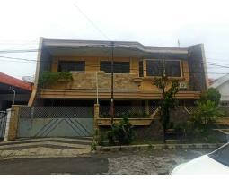 Jual Rumah Mewah Luas 450 m2 Bekas di Komplek Dharmahusada Indah Utara - Surabaya