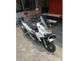 Motor Honda ADV 160 CBS 2025 White Glossy - Jakarta Barat