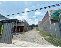 Jual Tanah 1.686 m2 Strategis Bonus Bangunan Pinggir Jalan Raya Klari Karawang Timur - Karawang 