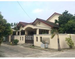 Jual Rumah Hoek 220 m2 Bekas Siap Huni Komplek Jatiwaringin Asri Pondok Gede - Bekasi Kota