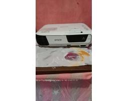 Rental Proyektor Profesional - Pekanbaru 