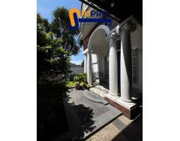 Dijual Rumah Cantik Tipe 140 4KT 3KM Legalitas SHM - Jakarta Timur