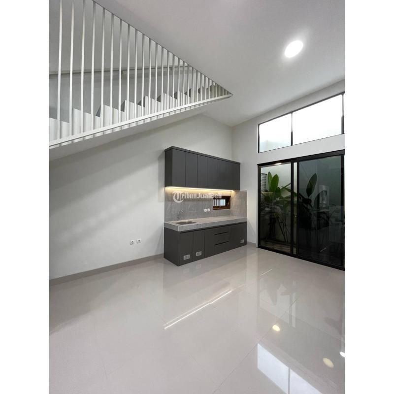 Dijual Rumah Mewah 2 Lantai dekat Kampus UPN Jogja - Sleman