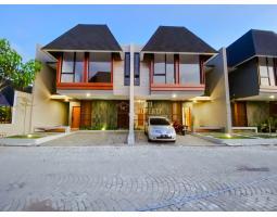 Dijual Rumah Modern 2 Lantai, Luas 130m2, Full Bangunan, 4kt, 4km, Shm, Di Perumahan Elite, Dekat Mall Amplaz, Sleman - Yogyakarta