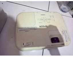 Sewa Proyektor Infokus Untuk Seminar Dan Pelatihan Perusahaan - Pekanbaru