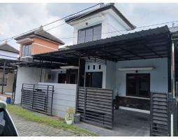 Dijual Rumah Luas 118 m2 Bekas Cluster Malangjiwan Colomadu Lingkungan Premium - Solo 