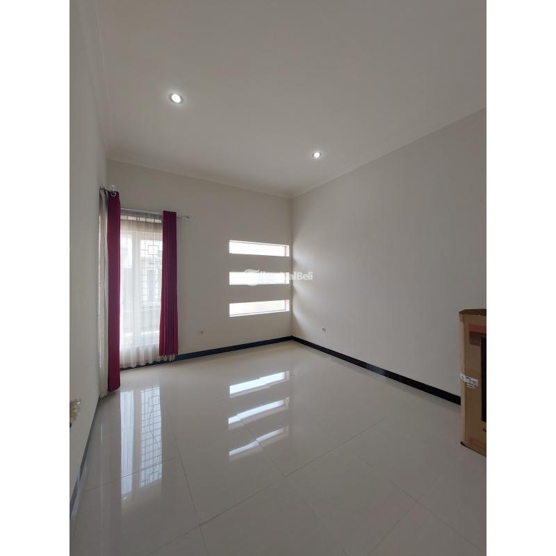 Dijual Rumah Hunian Minimalis Simple 4KT 2KM SHM Dekat Pusat Pendidikan - Malang