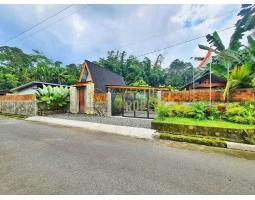 Dijual Villa Dengan Tanah Luas 500m2 Di Pakem SHM, Nego - Sleman