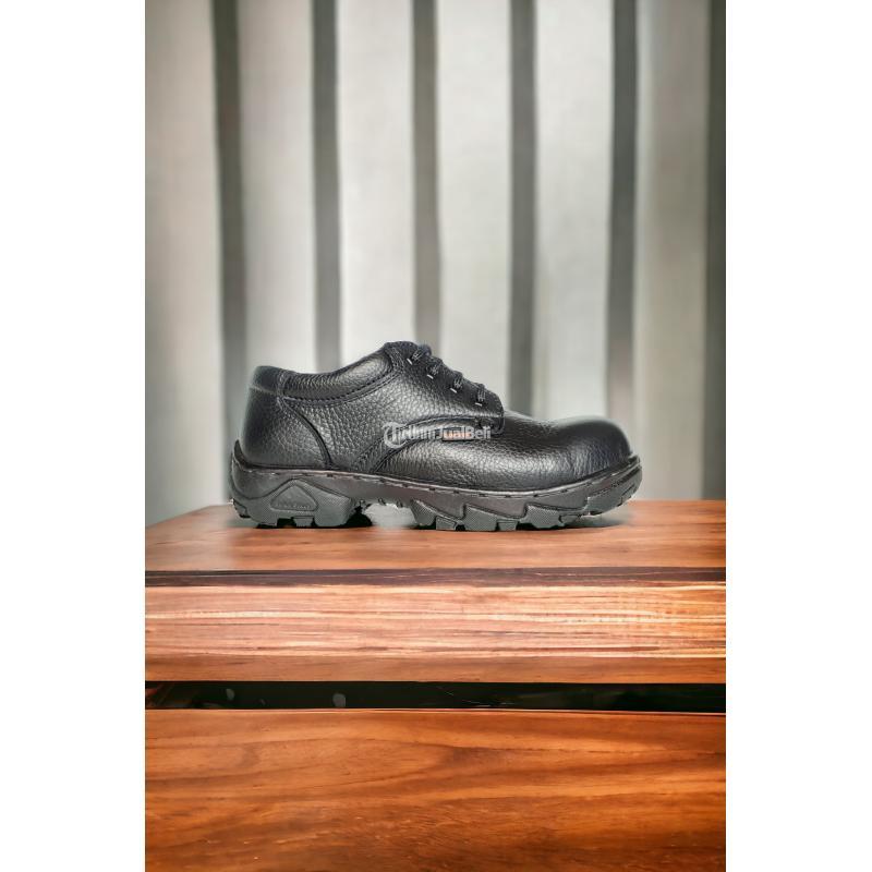 Agen Safety Shoes Gunung Putri - Bogor
