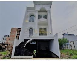 Dijual Rumah Design Mewah Dengan Akses Mudah Ke Tol Dan Stasiun - Jakarta Selatan