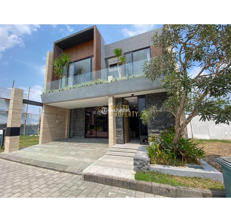 Dijual Rumah 2 Lantai, Hunian Berkelas, Lt. 145m2, Lb. 146m2, Shm, Tanah Luas, One Gate System, Hanya 6 Menit Dari Sleman City Hall, Sleman - Yogyakarta