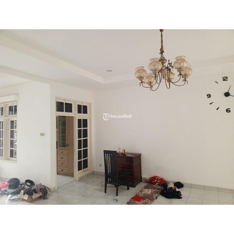 Disewakan Rumah Taman Alfa Indah Luas Tanah 300 m2 - Jakarta Barat