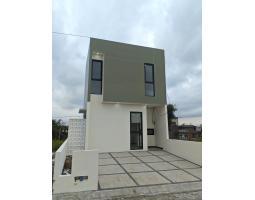 Dijual Rumah Hunian Minimalis Simple Tipe 45 SHM 2KT 2KM Dekat Exit Tol - Malang