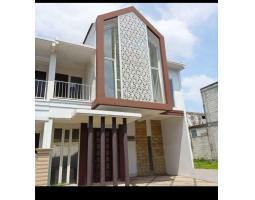 Dijual Rumah Siap Huni 3KT 2KM SHM Lokasi Lingkungan Asri di Tengah Kota - Malang