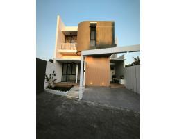 Dijual Rumah Modern 2 Lantai, Lt. 104m2, Lb. 100m2, Shm, Siap Huni, Dekat Komplek Pemda Sleman - Yogyakarta