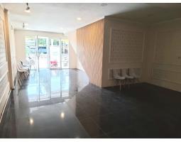 Disewakan Ruko Taman Surya 3 Lantai Luas 153m2 - Jakarta Barat