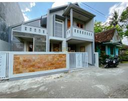 Jual Rumah Modern Tipe 140 Bekas Lingkungan Nasionalis Dekat Sma N 2 Ngaglik - Sleman