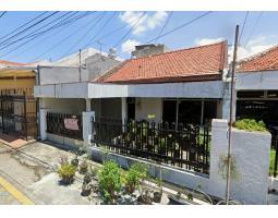 Jual Rumah Luas 152 m2 Lama Bagus Strategis di Jalan Baratajaya - Surabaya
