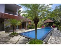 Turun Harga Hingga 500 Juta Villa Luas 2900 m2 Nyaman Untuk Berkumpul Keluarga Besar - Sleman