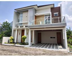 Dijual Rumah Mewah Full Furnish Privat Pool dekat SCH Mall - Sleman