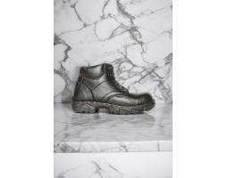 Sepatu Harga Terjang Warna Hitam - Sorong