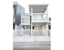 Jual Rumah Murah 2 Lantai Tipe 145 di Taman Mutiara Pakuwon City - Surabaya