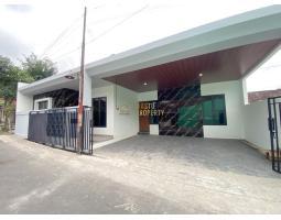 Dijual Rumah Modern, Tipe 70, 3kt, 2km, Shm, Siap Huni, Semi Furnish, Dekat Sekolah Al-Azhar, Sleman - Yogyakarta
