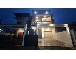 Dijual Rumah Elegan 4KT 3KM, Selangkah Ke Masjid Dan Fasilitas Umum - Sleman