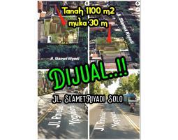 Dijual Tanah 1100m2 Muka 30 Meter Jl. Slamet Riyadi Solo 15 Juta per m2 - Solo 