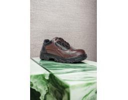 Sepatu Septi Memakai Steel Toe Cap - Balikpapan