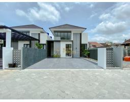 Dijual Rumah Mewah, Lt. 161m2, Lb. 100m2, Shm, Tanah Luas, Dalam Cluster, Cantik, 5 Menit Sma Negeri 2 Ngaglik, Sleman - Yogyakarta