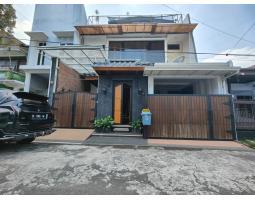 Jual Rumah Siap Huni Minimalis Modern Tipe 250 di Sulfat - Malang Kota