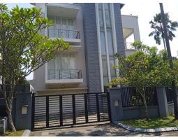 Jual Rumah Hoek 2 Lantai di Imperial Golf Sentul, Hanya 9 Menit ke Tol Sentul - Bogor