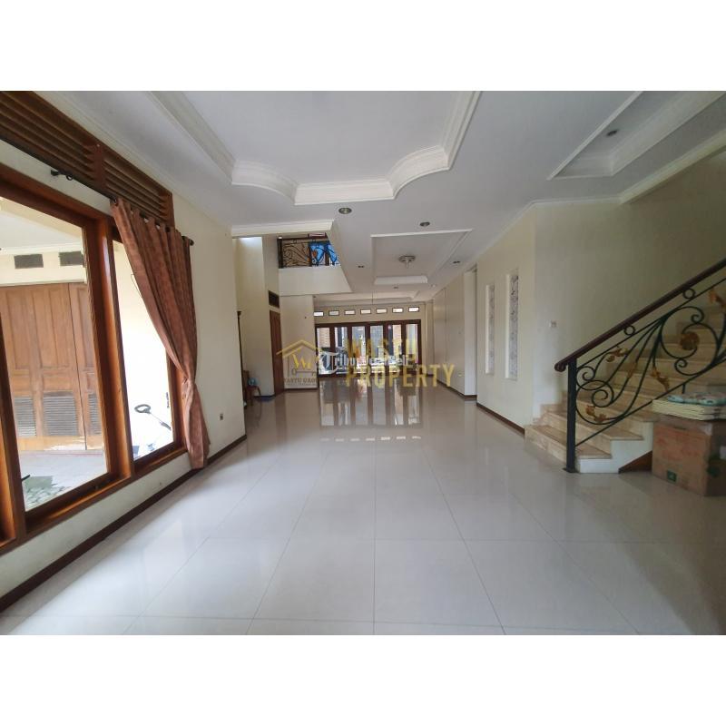 Dijual Rumah Hook Tanah Luas Di Lenteng Agung Dekat Kampus - Jakarta Selatan