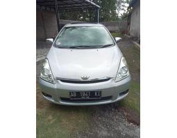 Dijual Mobil Bekas, Toyota Wish CBU 1.8, Tahun 2013, Sunroof, Pajak Hidup - Yogyakarta