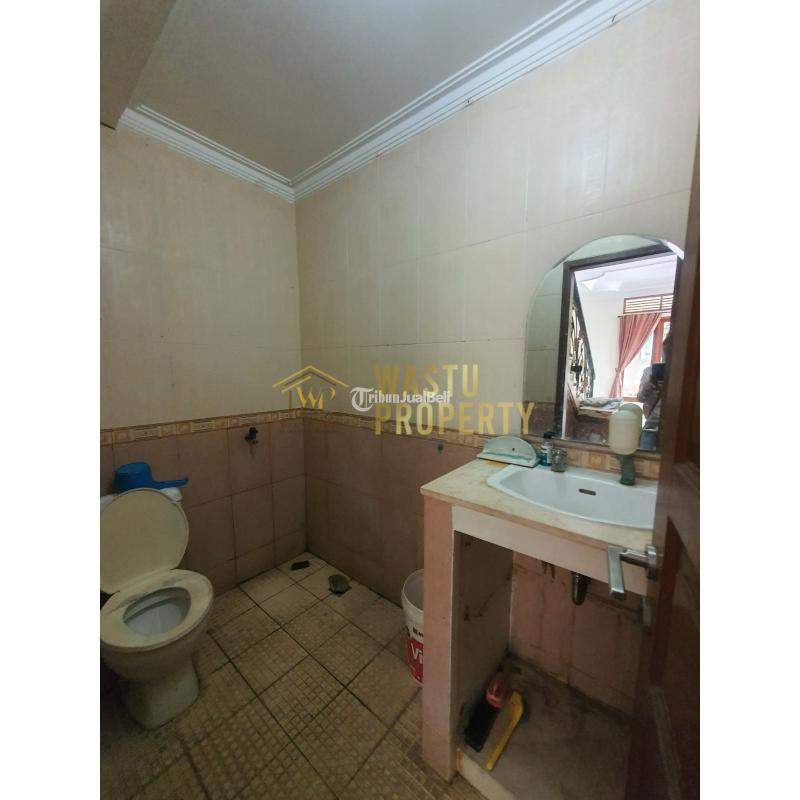 Dijual Rumah, Lt. 400m2, Lb. 600m2, Shm, 2 Lantai, Hook, Tanah Luas, Harga Murah, Hadap Selatan, Di Dekat Kampus UI - Jakarta Selatan