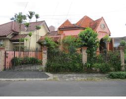 Jual Rumah Luas 4 Kamar Strategis Dekat Jalan Kaliurang Dan UGM - Sleman