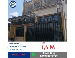 Dijual Rumah Tipe 100 Murah  di Jalan Soleh, Kebon Jeruk - Jakarta Barat