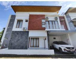 Dijual Rumah 2 Lantai, Lt. 123m2, Lb. 200m2, Shm, Harga Sangat Murah, 6 Menit Rs.Hermina, Di Maguwoharjo, Sleman - Yogyakarta