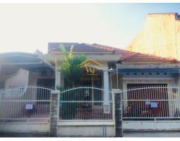 Dijual Rumah Second, 2 Lantai, Lt. 220m2, Lb. 190m2, Shm, Tanah Luas, Di Caturtunggal, Depok, Sleman - Yogyakarta