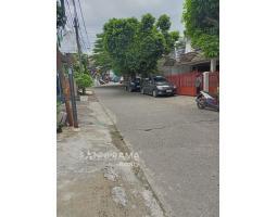 Dijual Rumah Ruko 4 Lantai, LT. 120m2, LB. 405m2, SHM, 10 menit Pintu Tol Kukusan, Beji - Depok