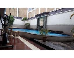 Dijual Rumah 2 Lantai, LT. 612m2, LB. 750m2, SHM, Full Furnish, ada Kolam Renang, di Taman Kedoya Baru, Kedoya Baru - Jakarta Barat