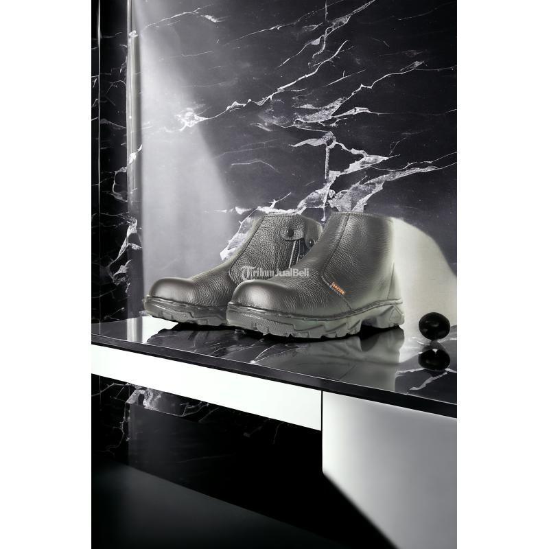 Produsen Sepatu Septi - Bitung