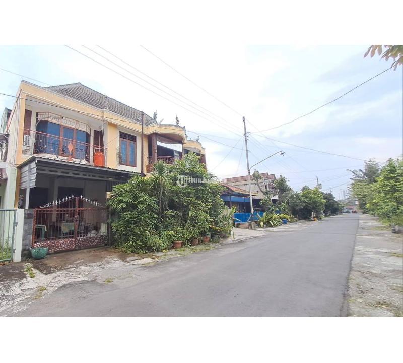 Dijual Rumah 2 Lantai Luas 206 m2 Murah di Manahan Banjarsari - Solo