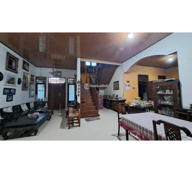 Dijual Rumah 2 Lantai Luas 206 m2 Murah di Manahan Banjarsari - Solo