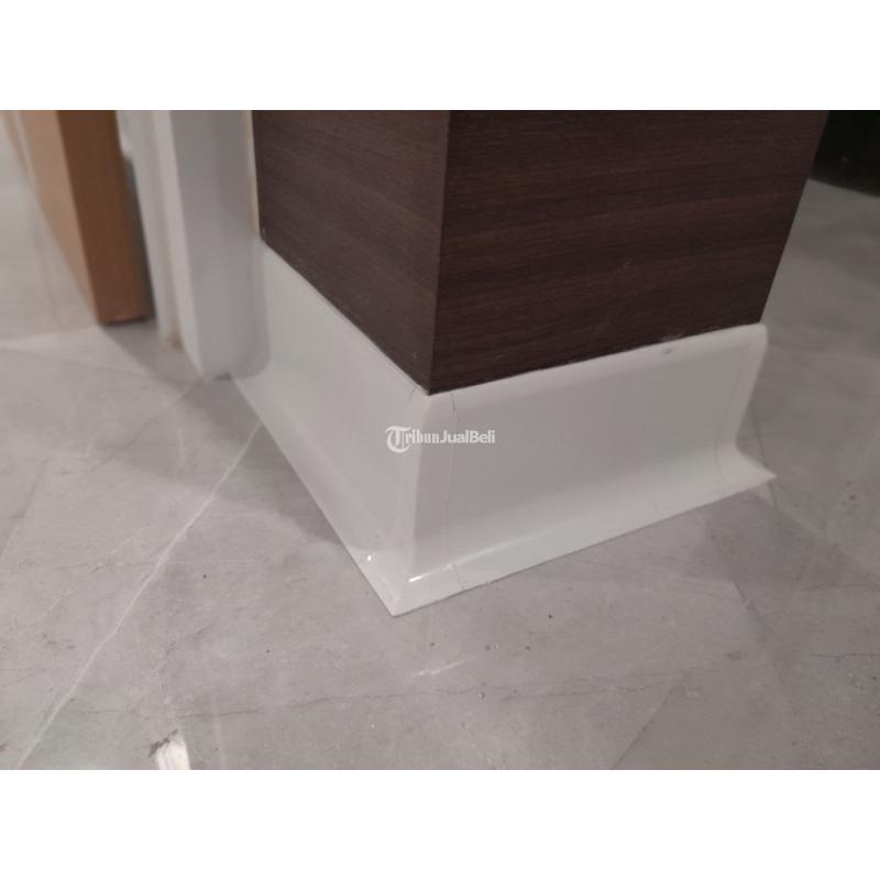 Hospital Plint Bahan Alumunium, ABS Standar HACCP Langsung Pabrik - Surakarta