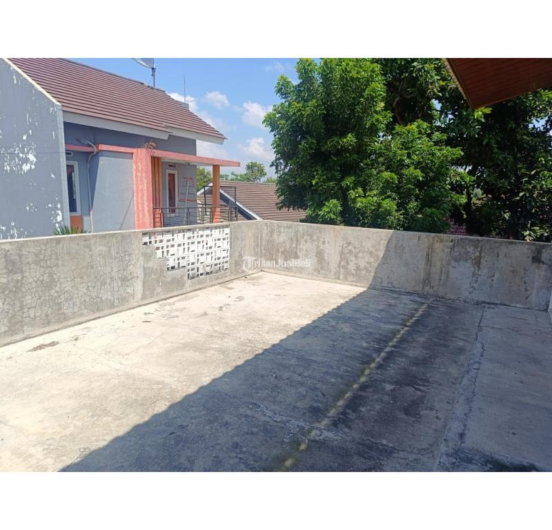 Dijual Rumah 2 Lantai, LT. 194m2, LB. 210m2, SHM, Posisi Hook di Kadirojo, Kalasan, Sleman - Yogyakarta