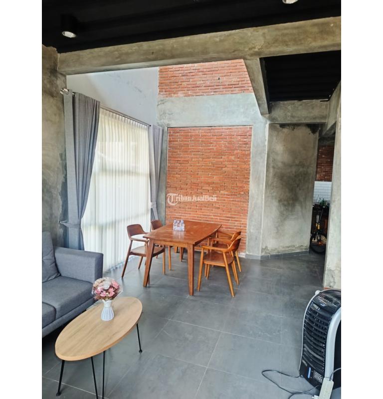 Dijual Rumah 2 Lantai, LT. 194m2, LB. 210m2, SHM, Posisi Hook di Kadirojo, Kalasan, Sleman - Yogyakarta